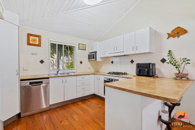 /international/au/11-trafalgar-street-emu-park-qld-148660768/?lang=de