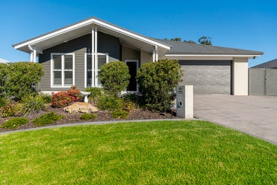 /international/au/11-iluka-crescent-narrawallee-nsw-151474144/