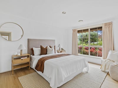 /international/au/1-charles-farrer-court-mornington-vic-151332564/