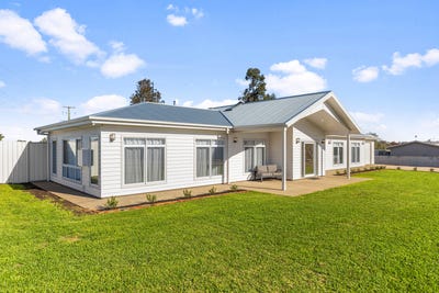 /international/au/87-stinson-street-coolamon-nsw-151510708/
