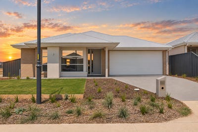 /international/au/8-yellowgum-lane-yarrawonga-vic-152649388/