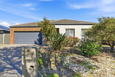 /international/au/86-hawkstowe-parade-south-morang-vic-150983068/