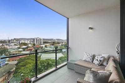 /international/au/809-2-4-edmondstone-street-south-brisbane-qld-151526340/
