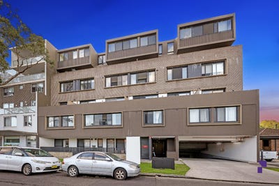/international/au/202-9-weyland-street-punchbowl-nsw-151247236/