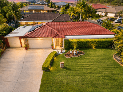 /international/au/2-weymouth-street-bundamba-qld-151916460/
