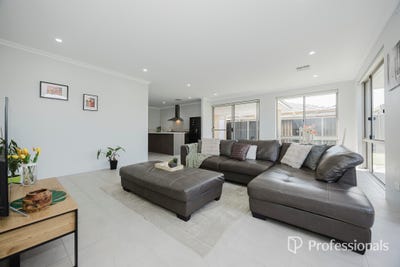 /international/au/7a-hythe-road-marangaroo-wa-152384468/