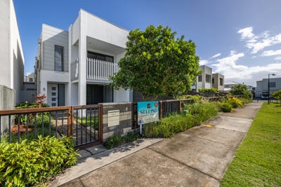 /international/au/8-sunny-lane-birtinya-qld-151115352/