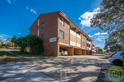 /international/au/12-32-springvale-drive-hawker-act-150995312/