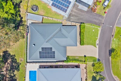 /international/au/28-amberwood-crescent-smithfield-qld-152396312/