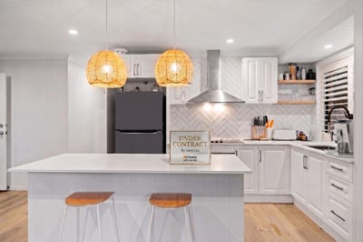 /international/au/41-logan-avenue-oxley-qld-151223288/