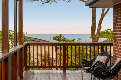 /international/au/14-loedna-place-lennox-head-nsw-151190632/
