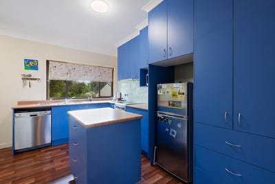 /international/au/7-mountain-avenue-mount-beauty-vic-150929828/