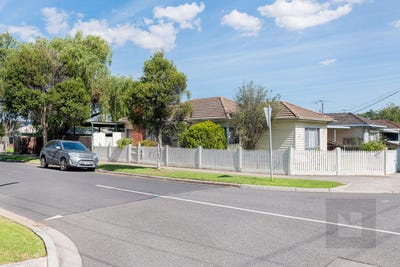 /international/au/13-adeney-street-yarraville-vic-150729620/