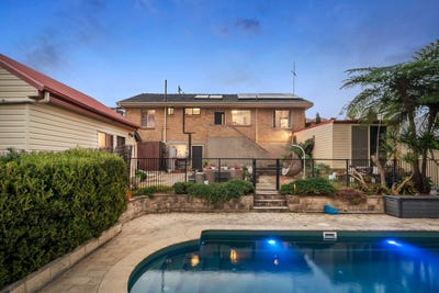 /international/au/10-dickinson-street-charlestown-nsw-151594680/