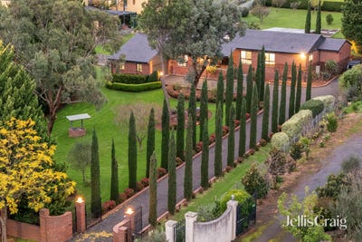 /international/au/6-kyreli-close-donvale-vic-151447660/