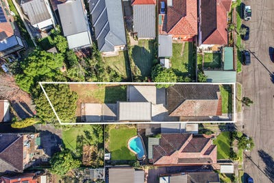 /international/au/30-birrellea-avenue-earlwood-nsw-148171756/
