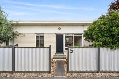 /international/au/5-107-isabella-street-geelong-west-vic-151555168/