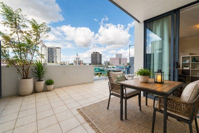 /international/au/169-803-stanley-street-woolloongabba-qld-151015092/