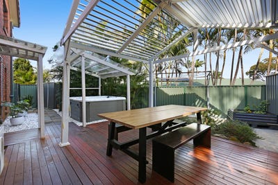 /international/au/1-7-vona-place-labrador-qld-151552148/