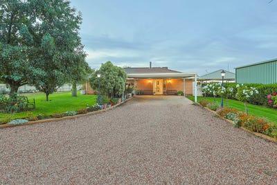 /international/au/183-boobook-avenue-red-cliffs-vic-151059152/