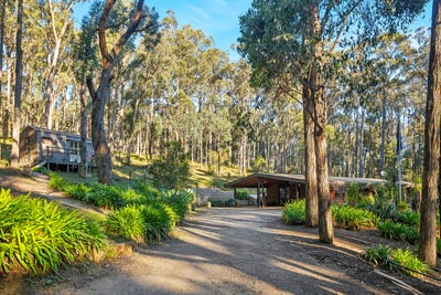 /international/au/542-bourkes-creek-road-pakenham-upper-vic-152264448/