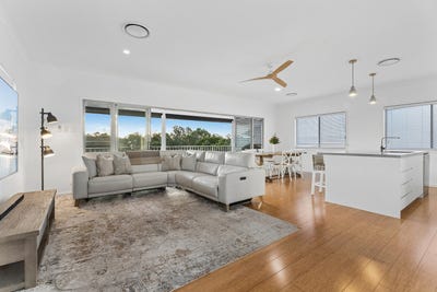 /international/au/33-robertson-street-sherwood-qld-151057168/