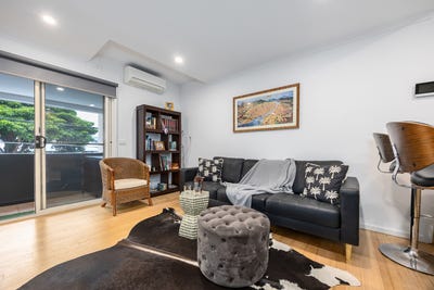 /international/au/8-430-nepean-highway-frankston-vic-151349888/
