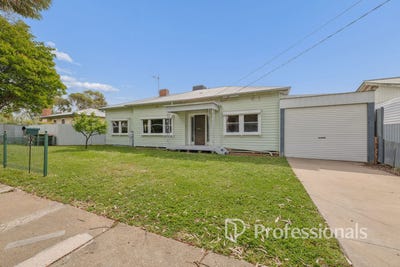 /international/au/13-baylee-avenue-mildura-vic-152640400/