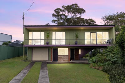 /international/au/4-birrong-place-charlestown-nsw-151354856/