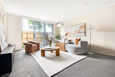 /international/au/4c-1-manna-gum-court-coburg-vic-151608348/