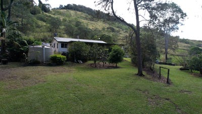 /international/au/511-east-funnel-creek-rd-sarina-qld-151582404/