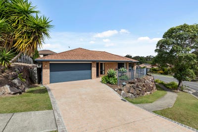 /international/au/151-saturn-crescent-bridgeman-downs-qld-152213704/