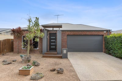 /international/au/1-thornton-close-lovely-banks-vic-151127216/