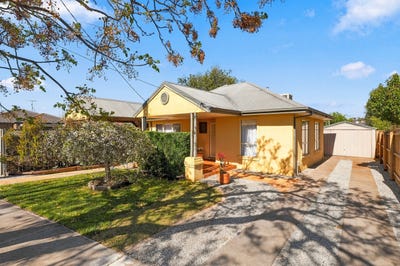 /international/au/47-young-street-bacchus-marsh-vic-152613080/