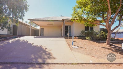 /international/au/73-trevally-road-south-hedland-wa-148569256/