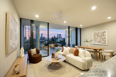 /international/au/401-8-colton-street-highgate-hill-qld-151362528/