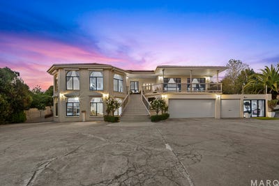 /international/au/16-tanderra-crescent-ngunnawal-act-150908084/