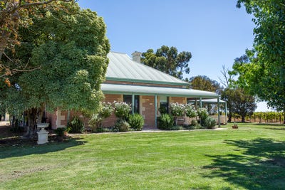 /international/au/322-giles-road-coonawarra-sa-700401600/