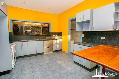 /international/au/18-landy-street-mount-isa-qld-151432824/