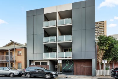 /international/au/5-29-moore-street-adelaide-sa-152030076/