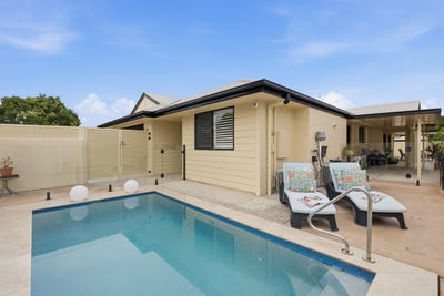 /international/au/19-lacebark-street-meridan-plains-qld-151539520/