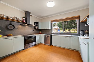 /international/au/32-kiewa-valley-highway-tawonga-vic-152149340/