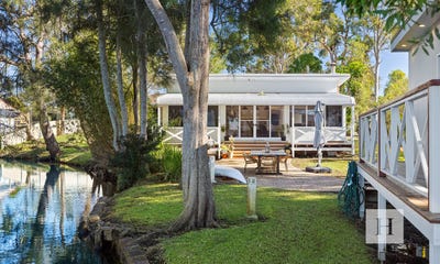 /international/au/19-malvina-parade-gorokan-nsw-148482312/
