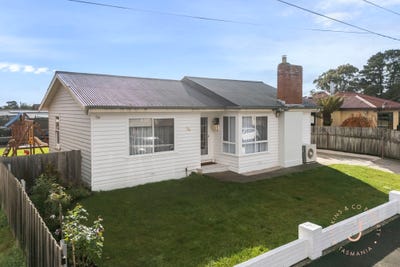 /international/au/24-medina-street-youngtown-tas-151358420/