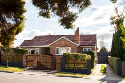 /international/au/24-amy-road-newstead-tas-152021492/