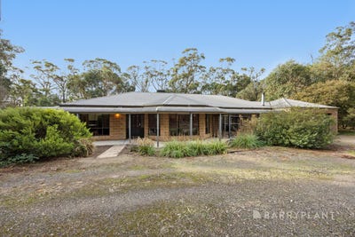 /international/au/177-calverts-road-ross-creek-vic-151075412/