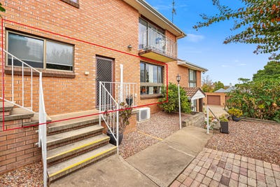 /international/au/4-95-upper-street-tamworth-nsw-151226968/