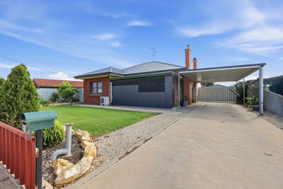 /international/au/52-twentieth-street-renmark-sa-152724544/