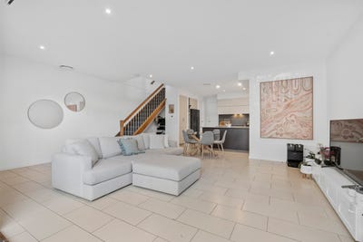 /international/au/4-24-querrin-street-yeronga-qld-152022056/