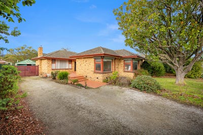 /international/au/24-iris-crescent-boronia-vic-148552312/